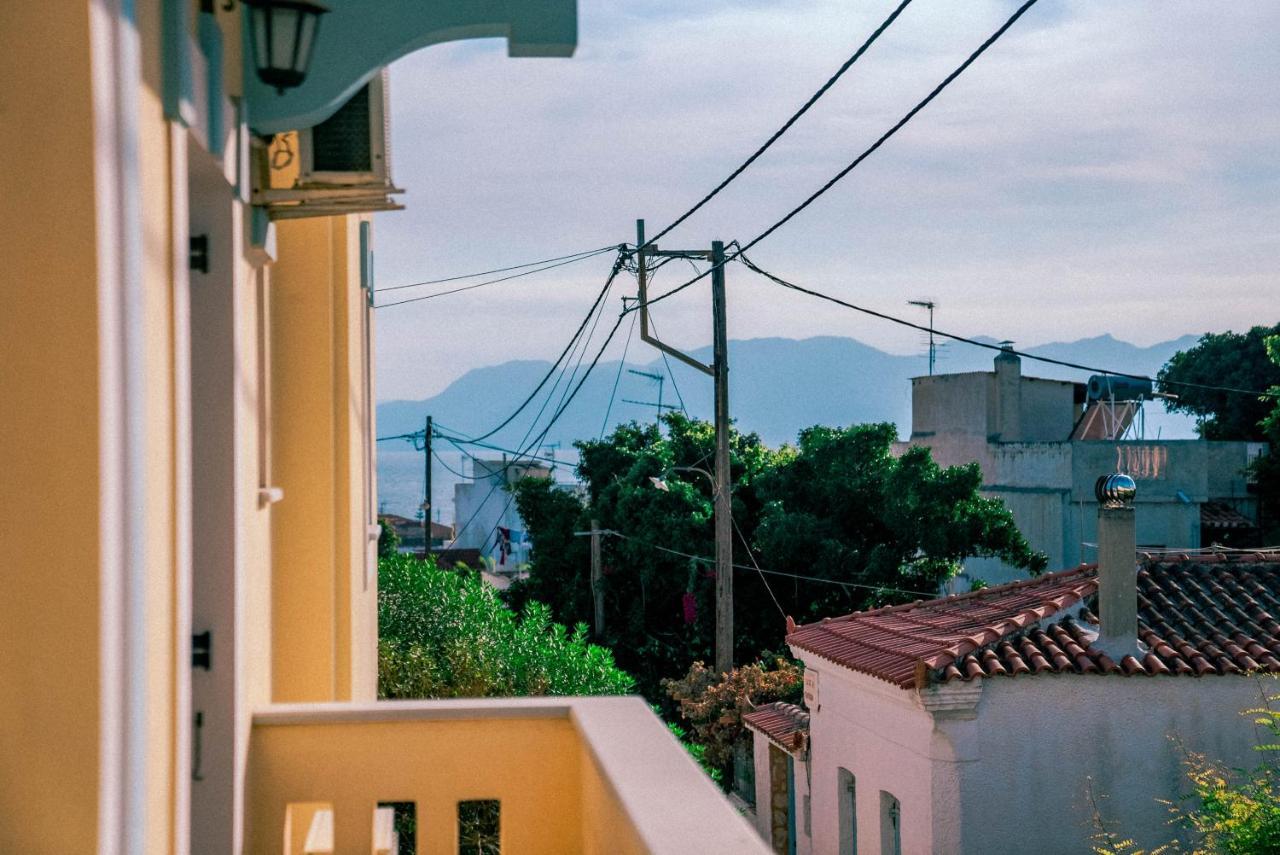 Beautiful House In Aegina Apartment Exterior photo